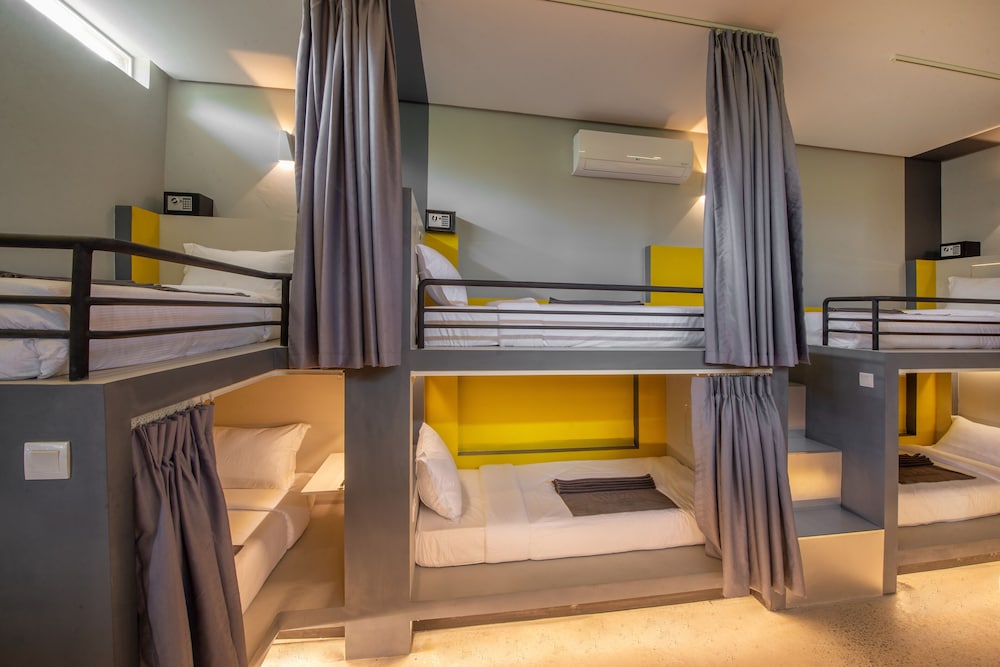 MALE DORM, 12 BEDS