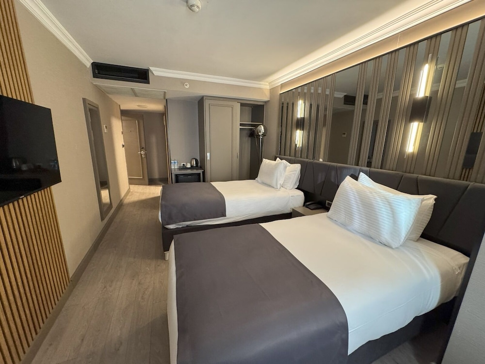 Aven Hotel 31/60