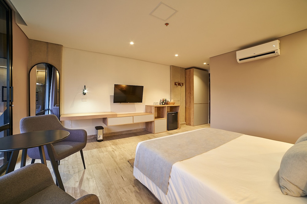 Eutopiq Hotel 26/58