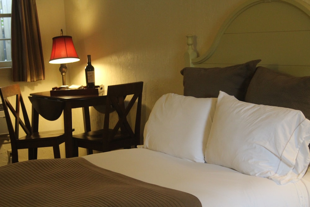 Hillwinds Inn 14/44