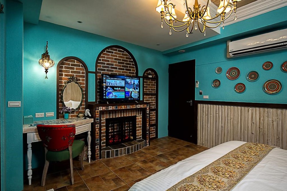 J.T World Funtrip B&B 35/44