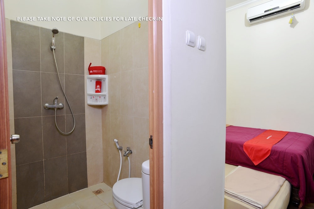ZEN Rooms Anggrek Loka BSD 35/35