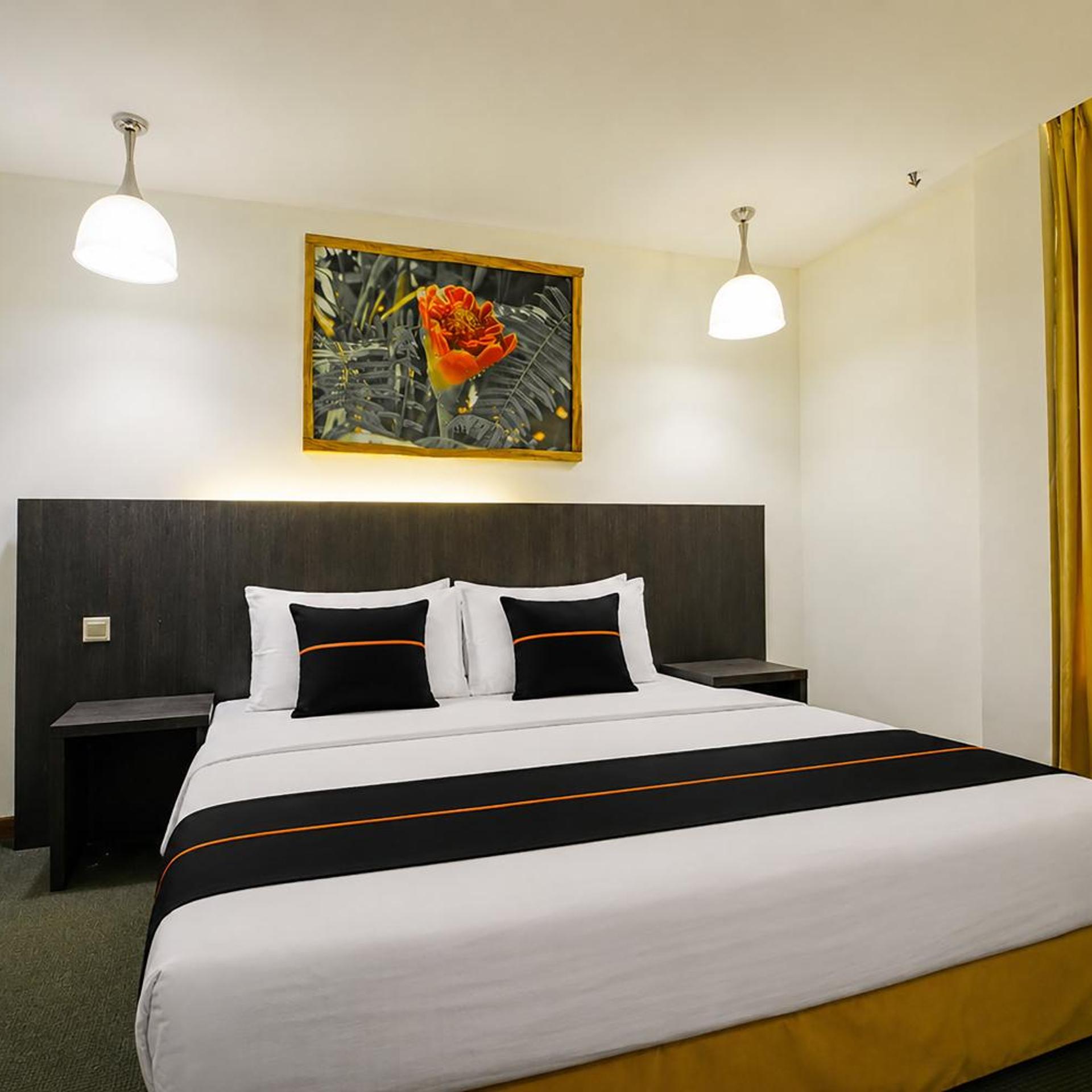 OYO 89411 900 Inn 20/50
