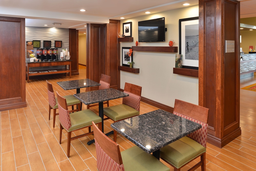 Hampton Inn Detroit Auburn Hills South 19/28