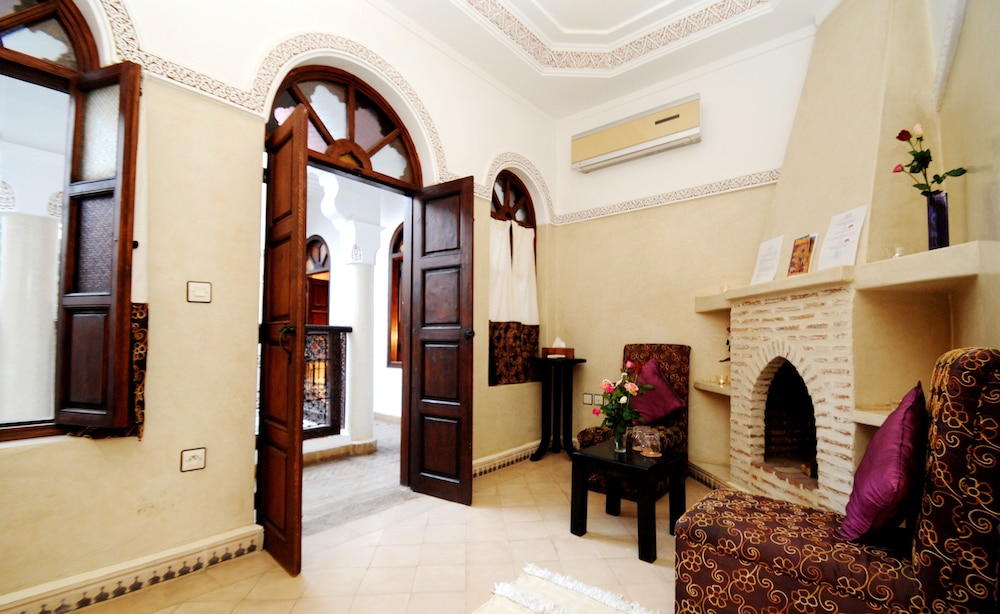 Riad Elias 55/72