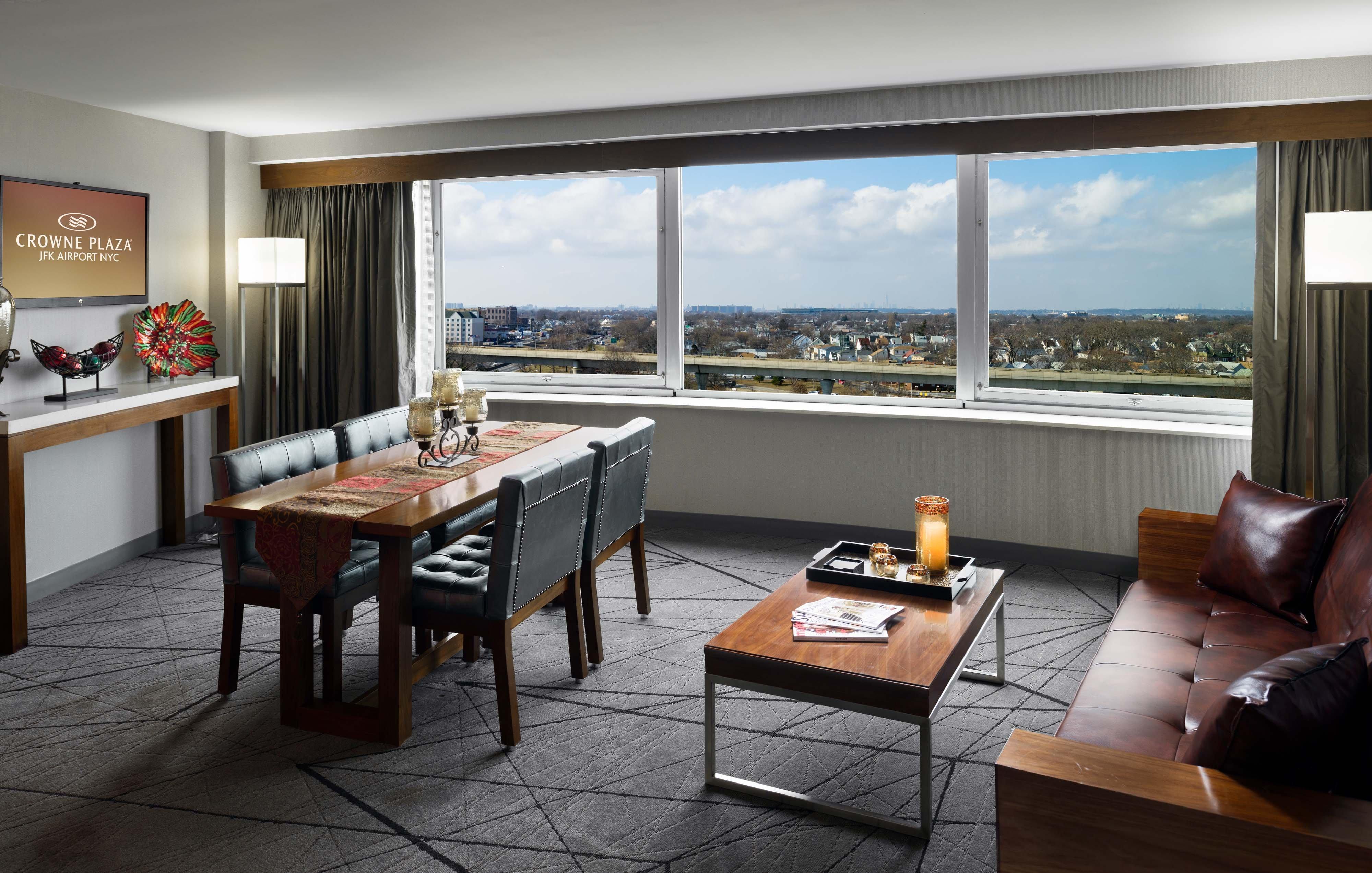 Crowne Plaza JFK Airport Hotel New York City 32/50