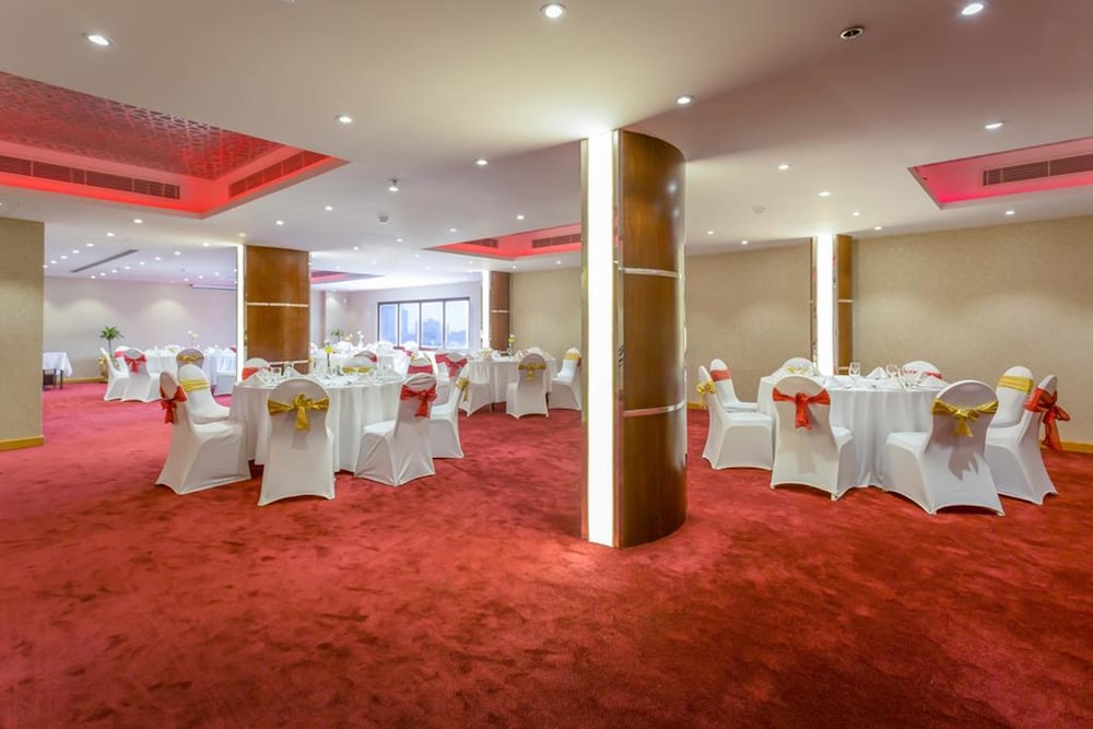 Al Safir Tower 59/72