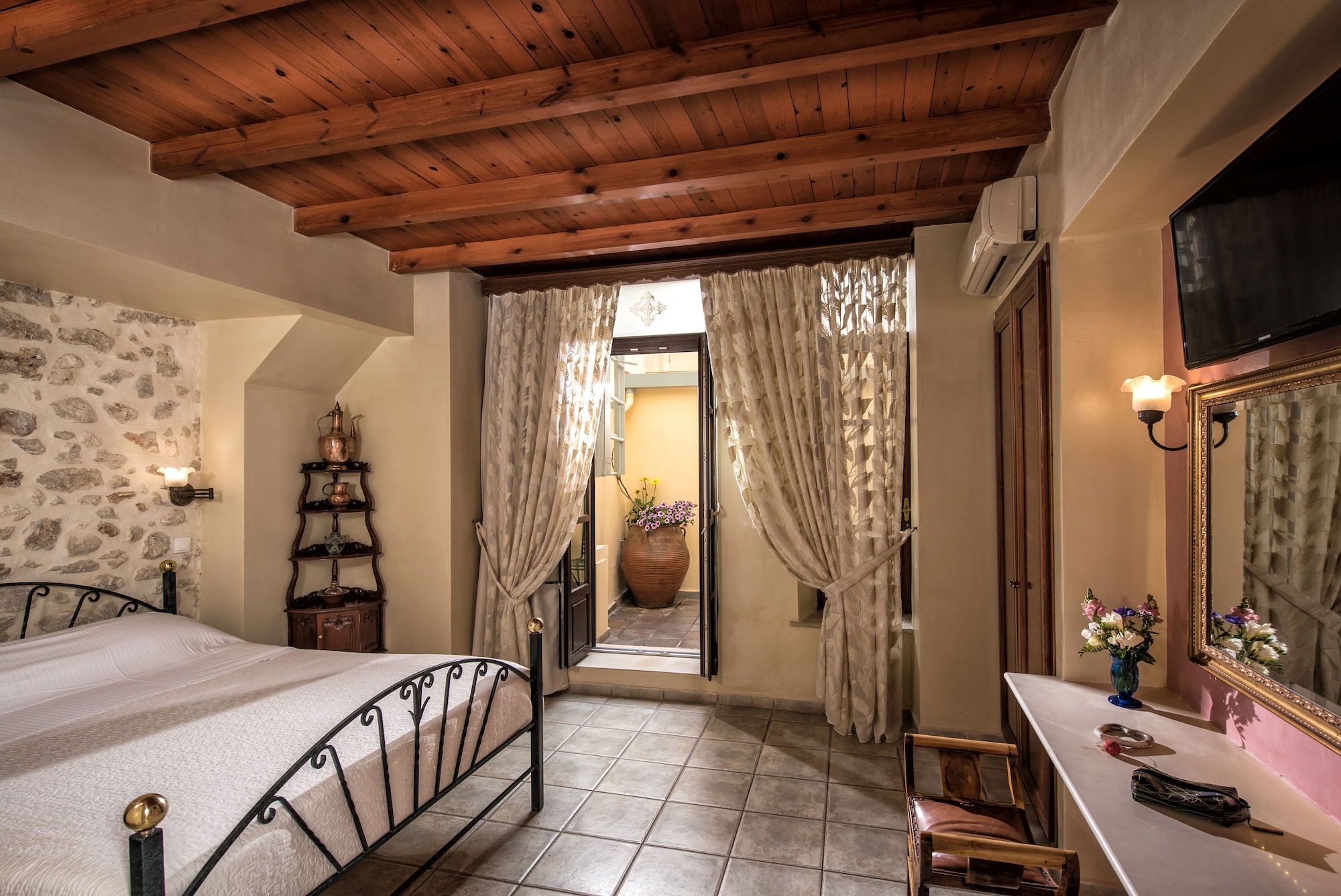 جناح جونيور بسرير مزدوج وسريرين منفصلين بغرفة نوم واحدة، Veneto Boutique Hotel 3/7