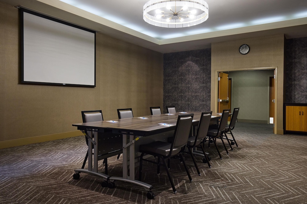 HYATT house Seattle/Bellevue 64/70