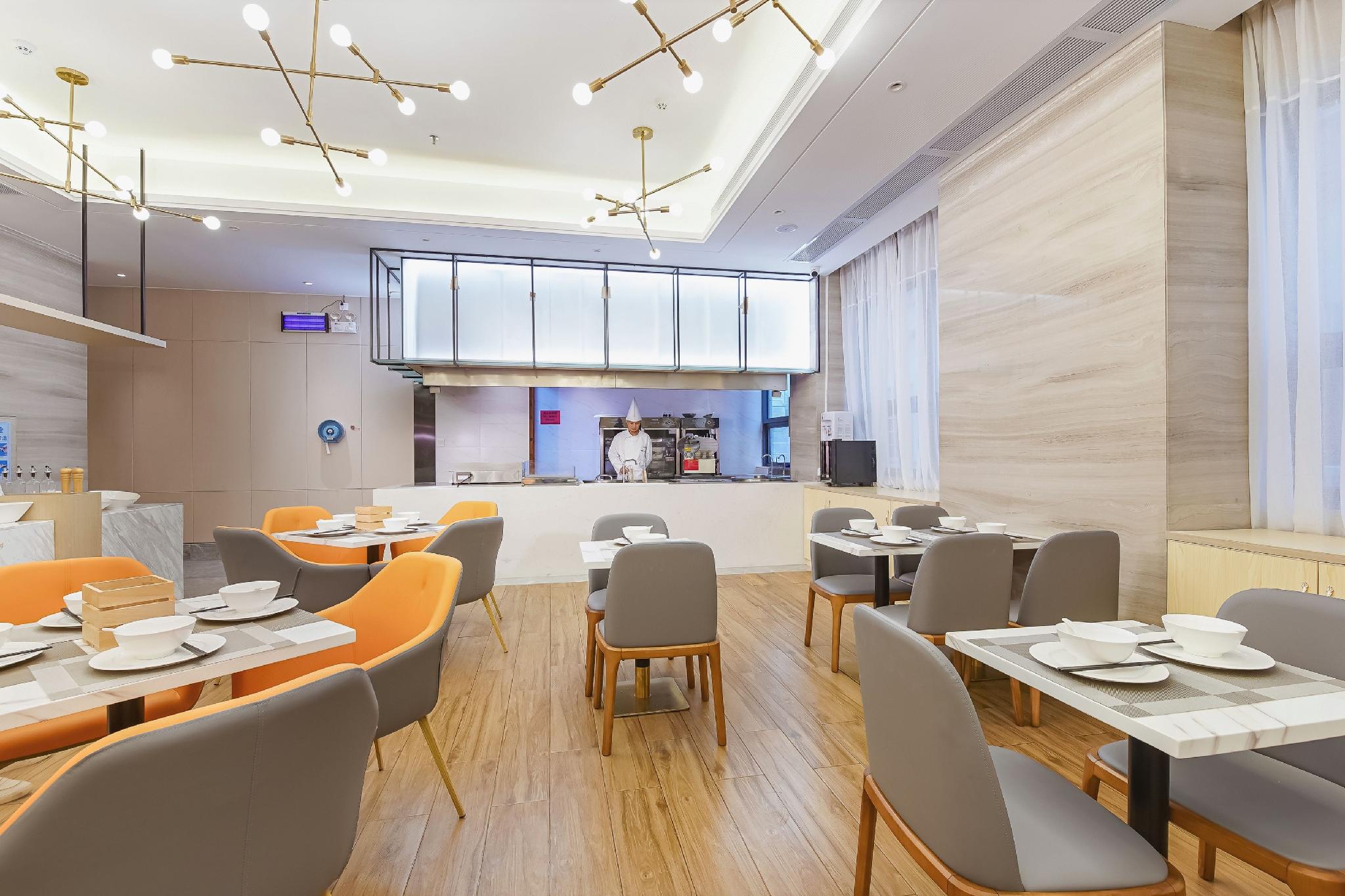 Kyriad Marvelous Hotel (Dongguan Huayang Lake University City Store) 42/52