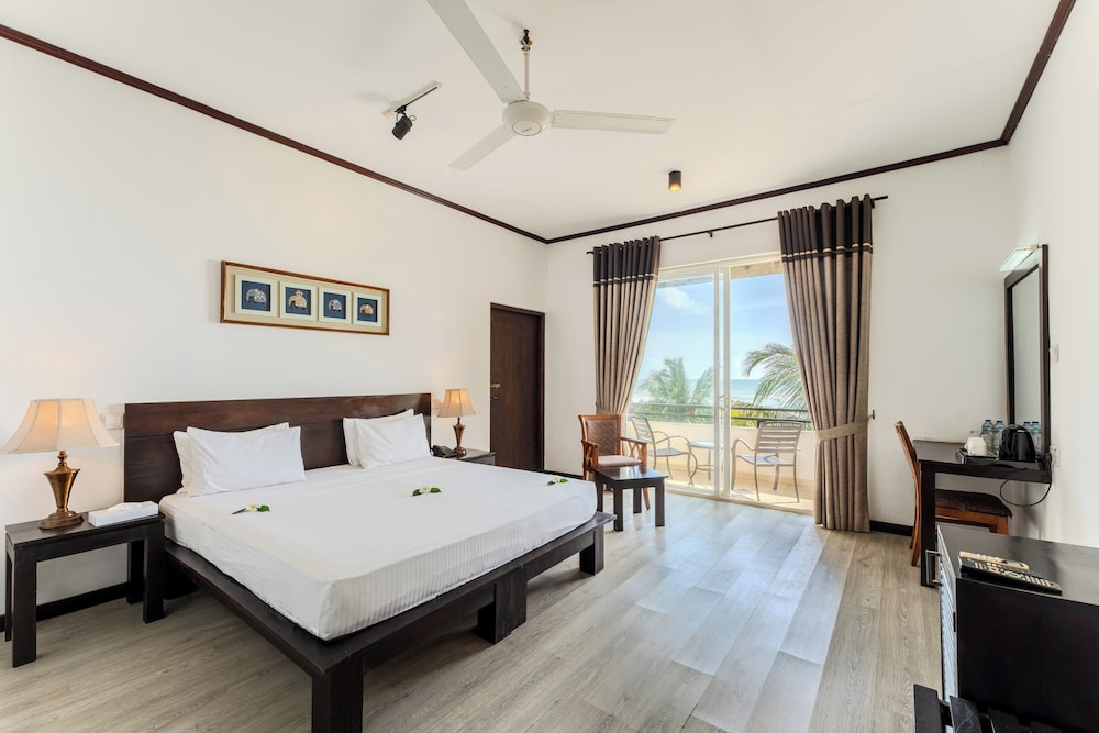 Coco Royal Beach Kalutara 5/25