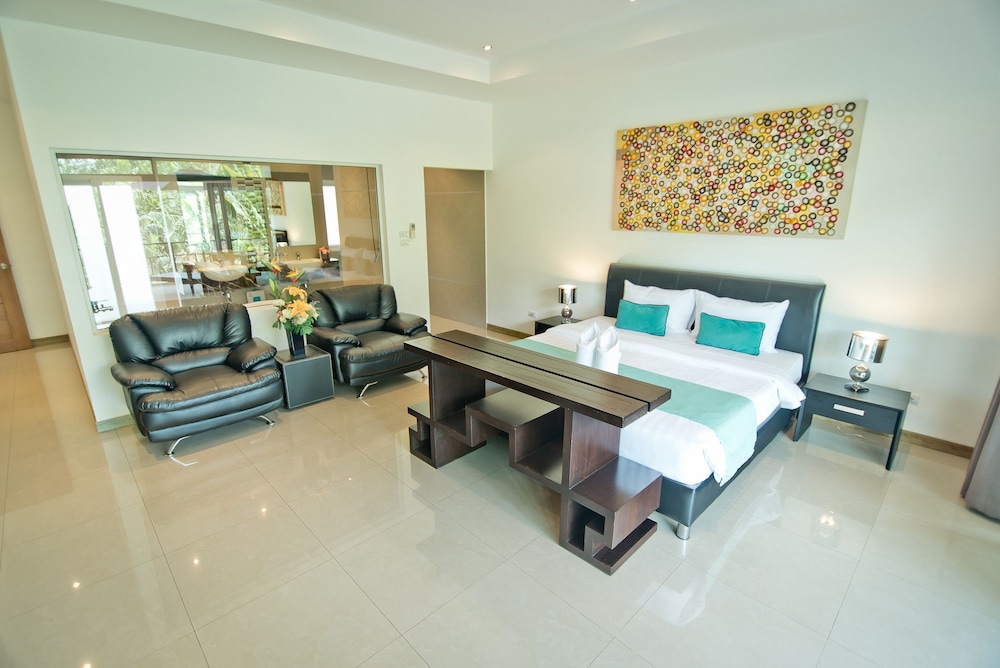 Tropicana Pool Villa 28/50