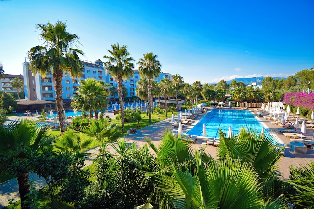 Royal Garden Beach Hotel 42/45