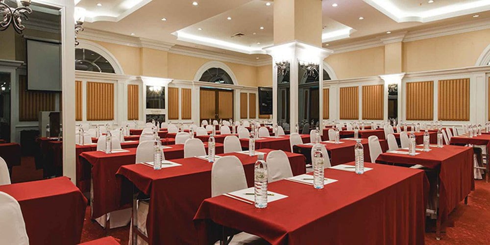Convenient Park Hotel 42/45