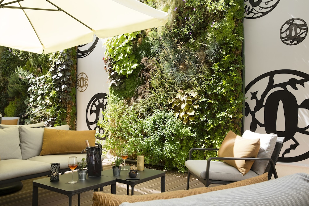 Le Tsuba Hotel 45/52