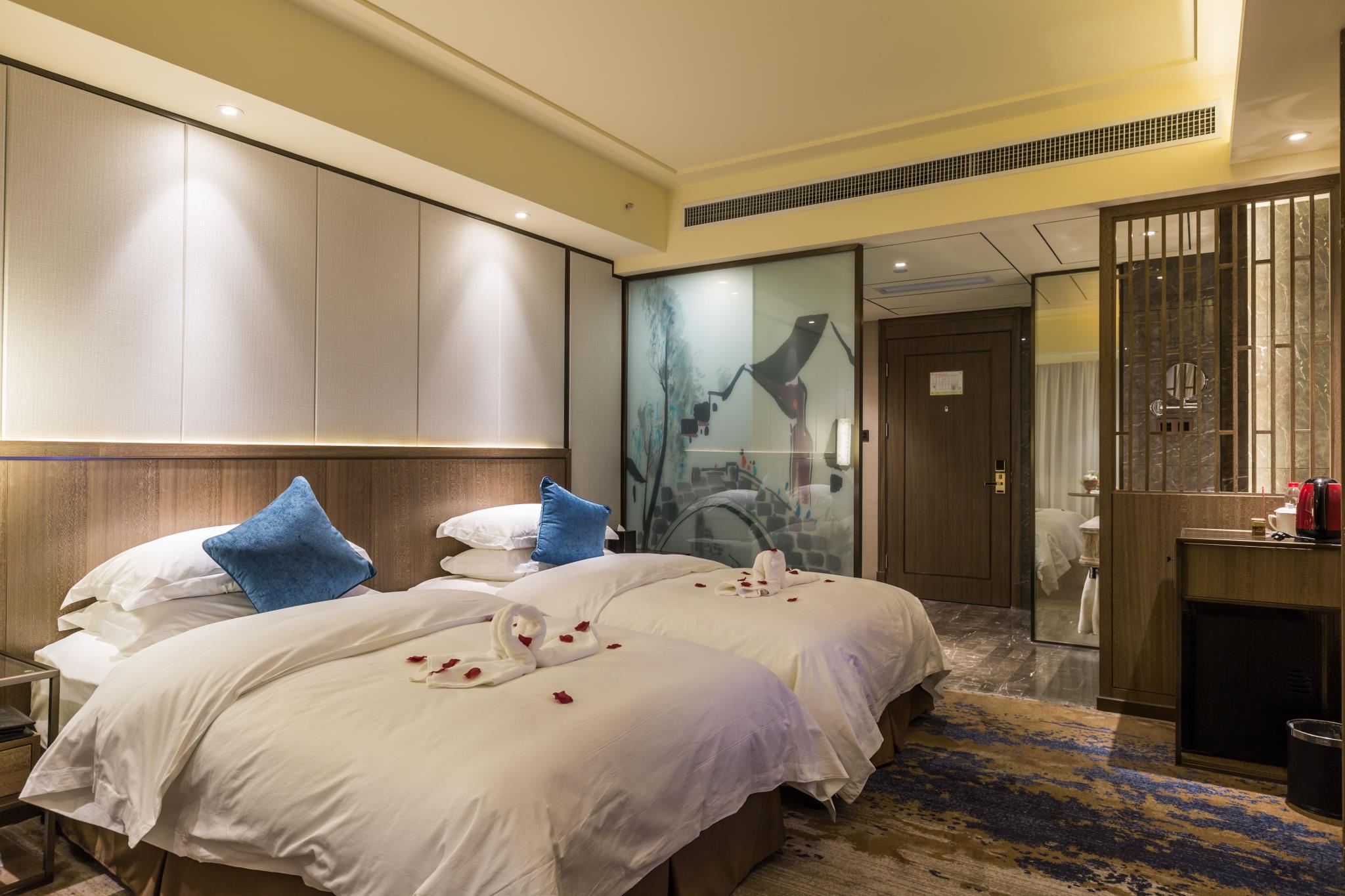 Smart, Twin Beds