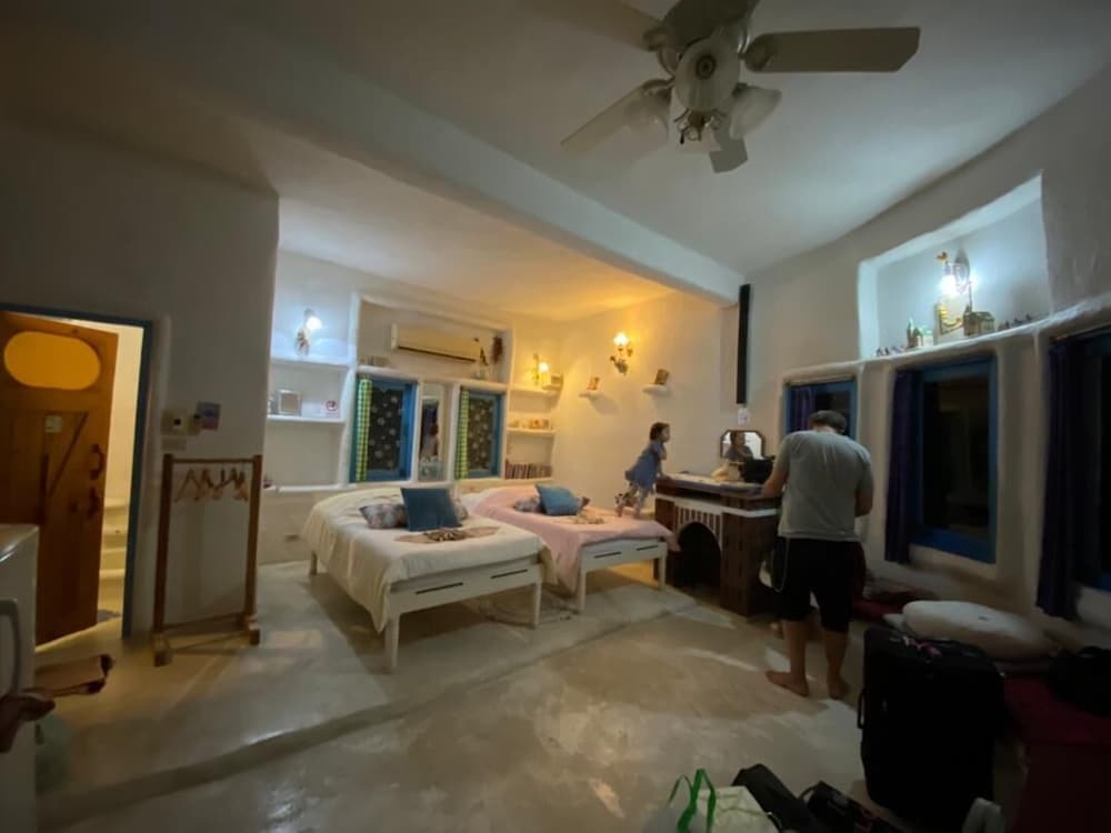 Scenic Riverside Resort 14/50