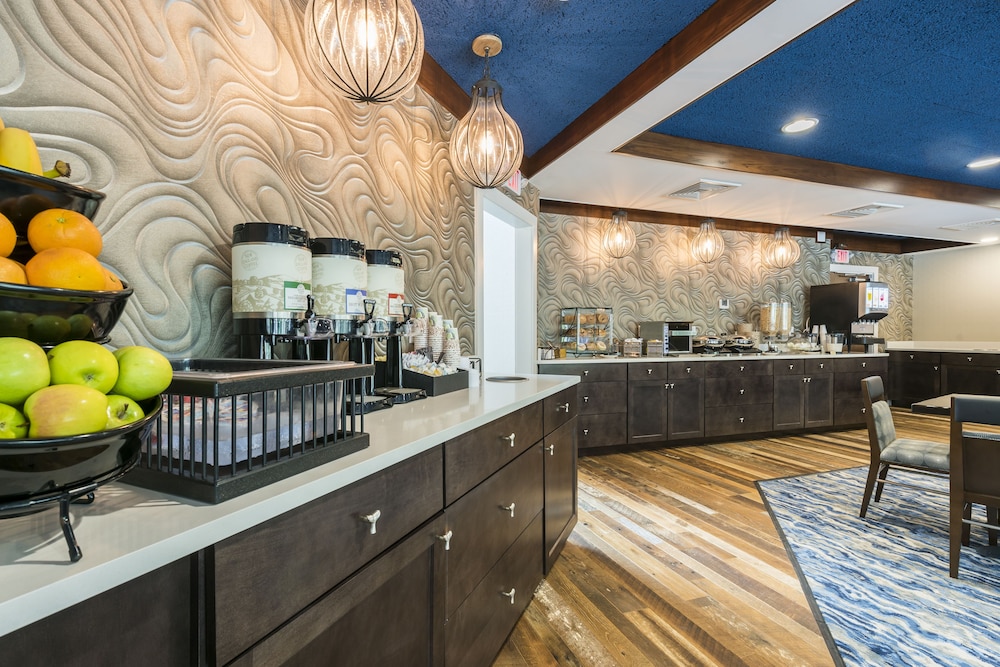 Rockport Inn And Suites 11/52
