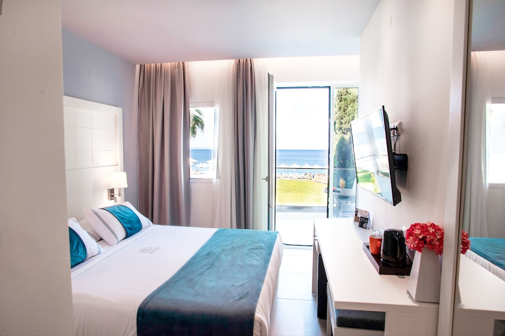 Acrotel Lily Ann Boutique Hotel 18/70