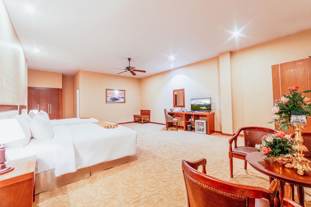 Ladalat Hotel 9/80