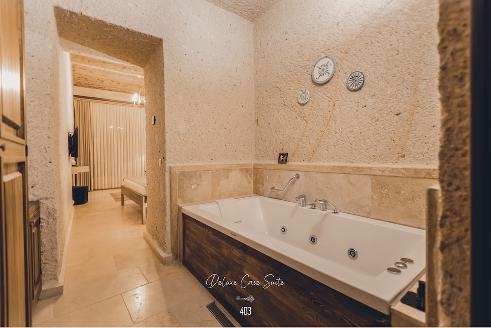 Nino Cave Suites 47/50