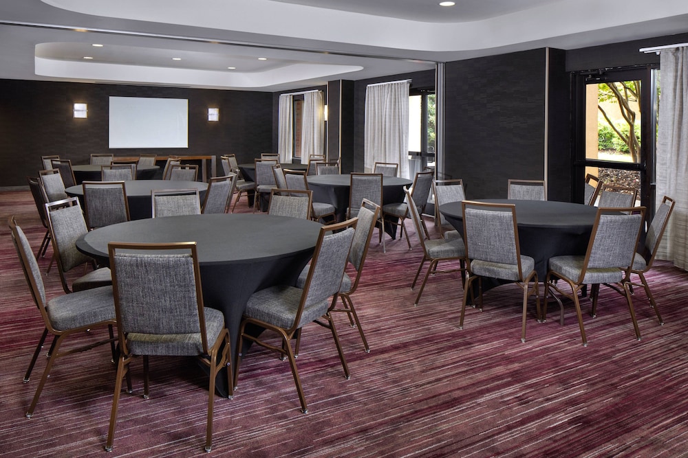 Courtyard by Marriott Anniston Oxford 37/47