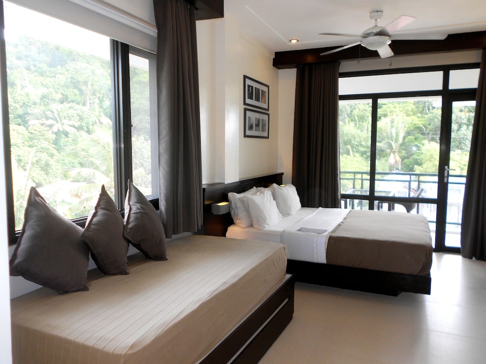 One Crescent Place Hotel 39/64