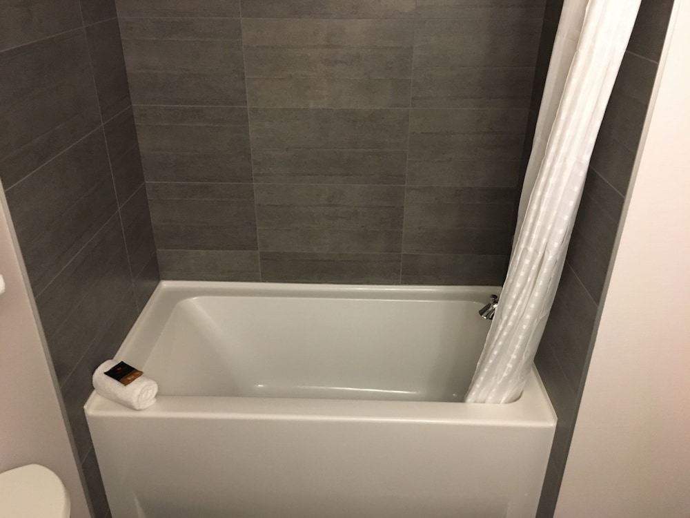Park Inn By Radisson Edmonton Airport 57/60