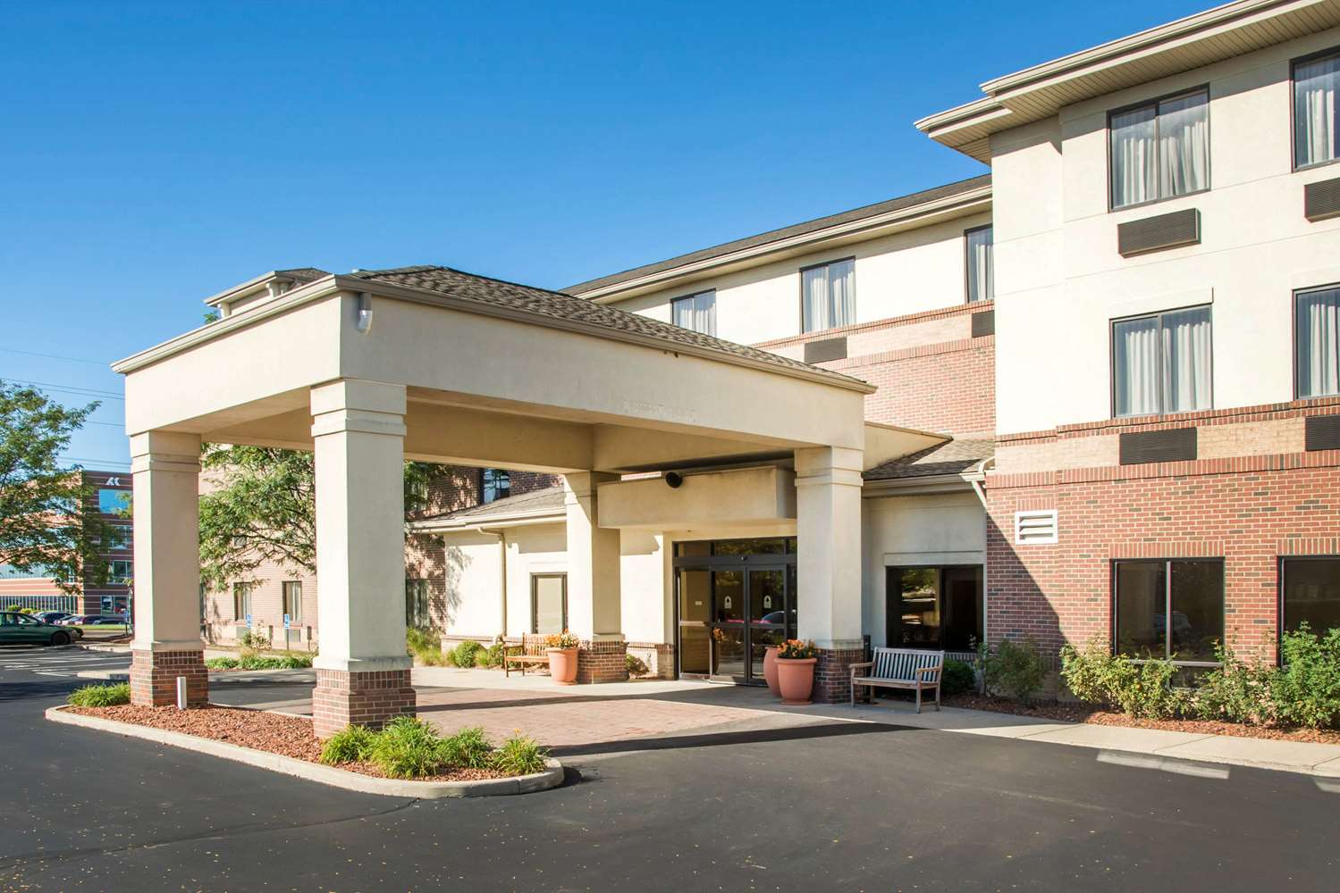 Comfort Inn And Suites West Chester 7/41
