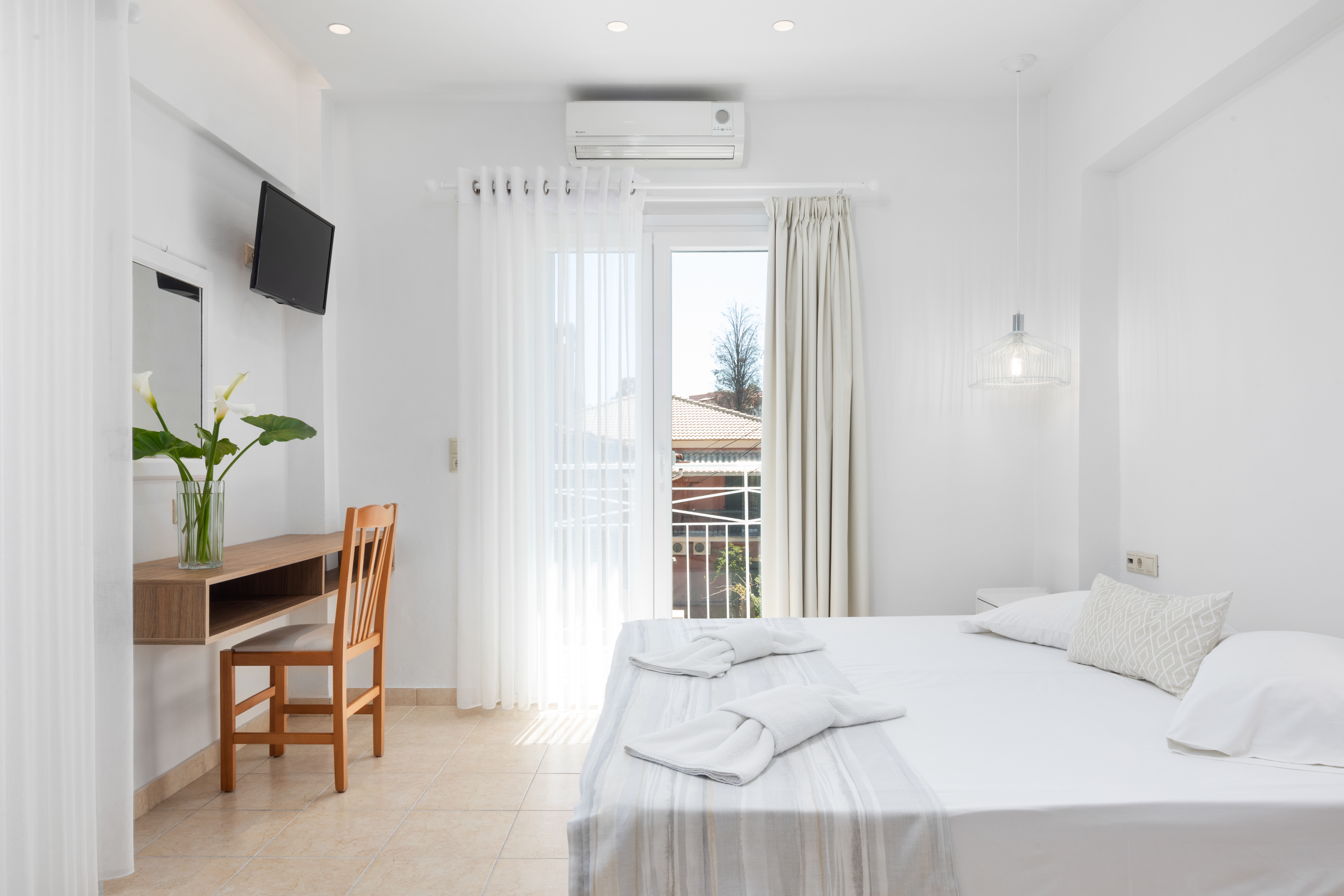 SUPERIOR, DOUBLE OR TWIN BED, SEA VIEW