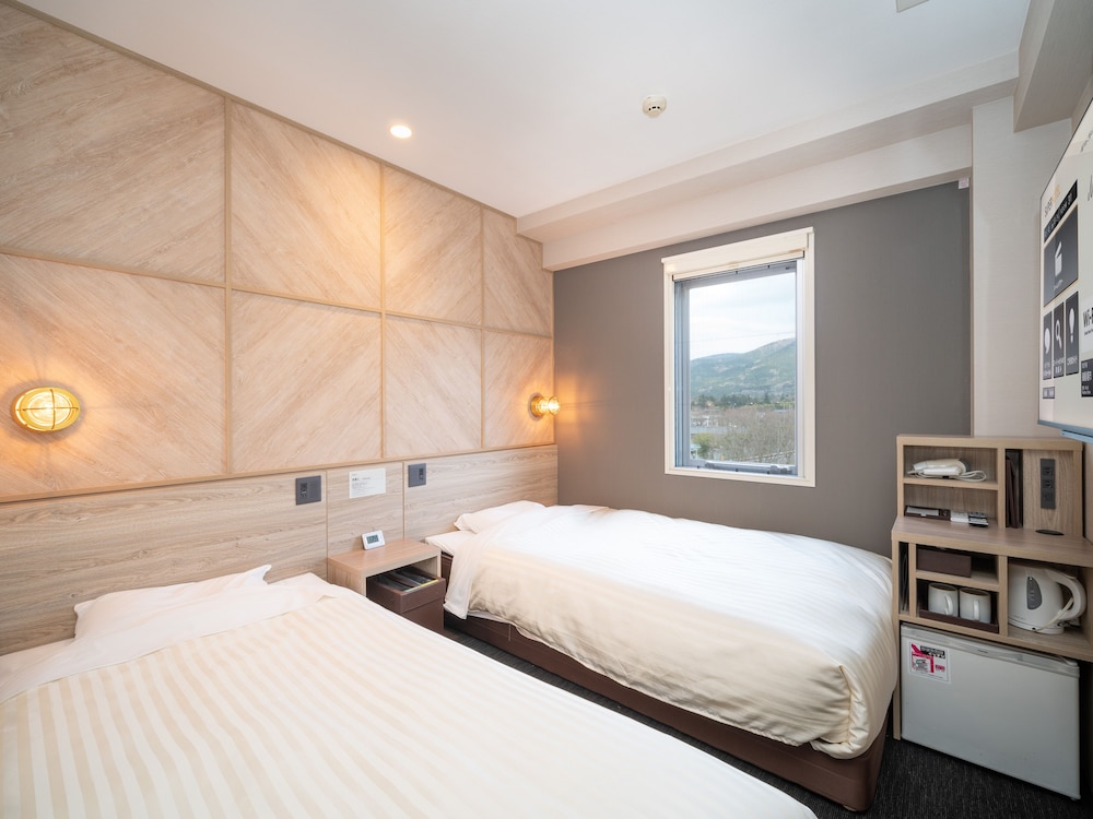 ECONOMY, TWIN BEDS