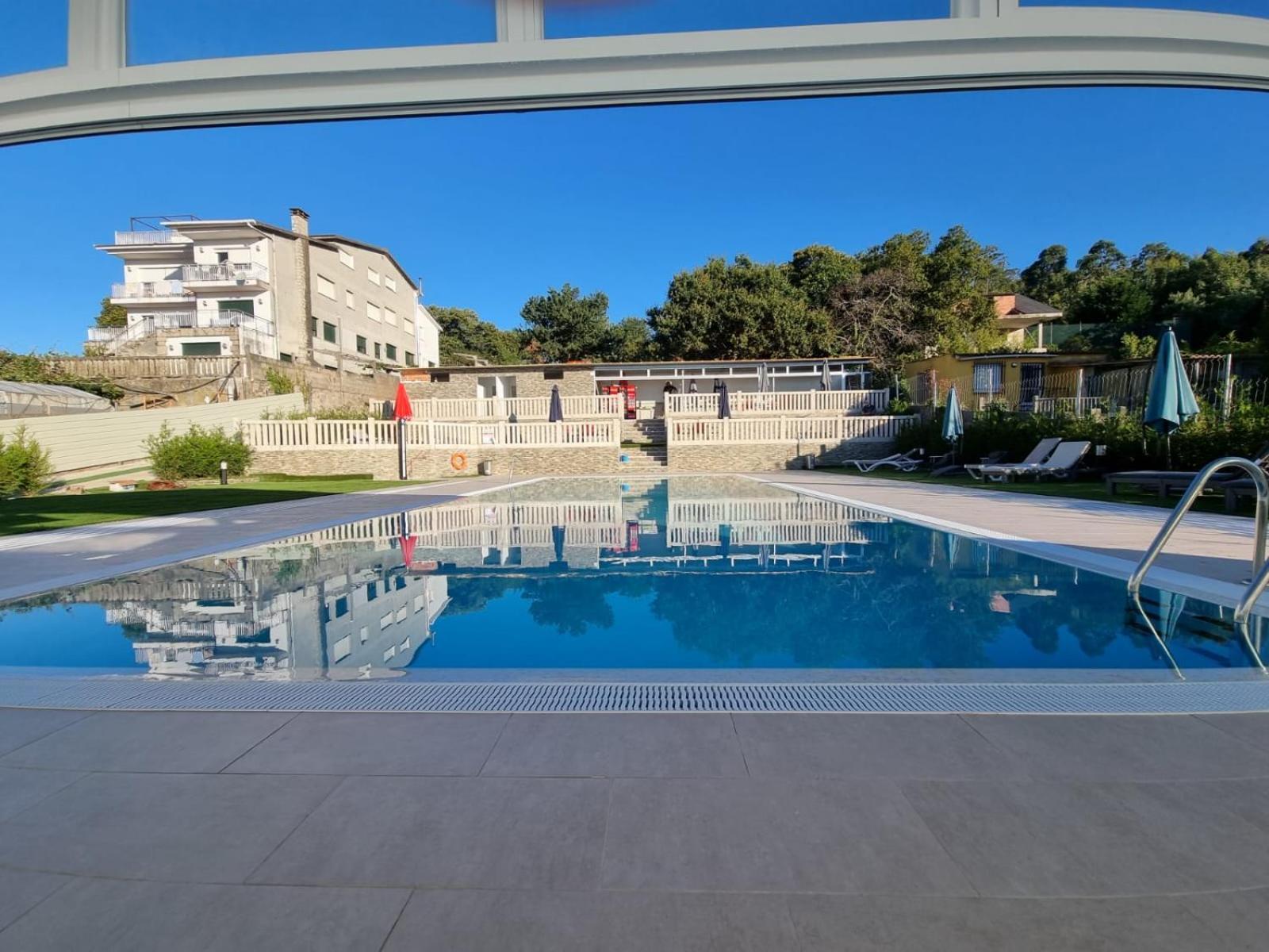 APARTAMENTOS LA TOJA 30/30