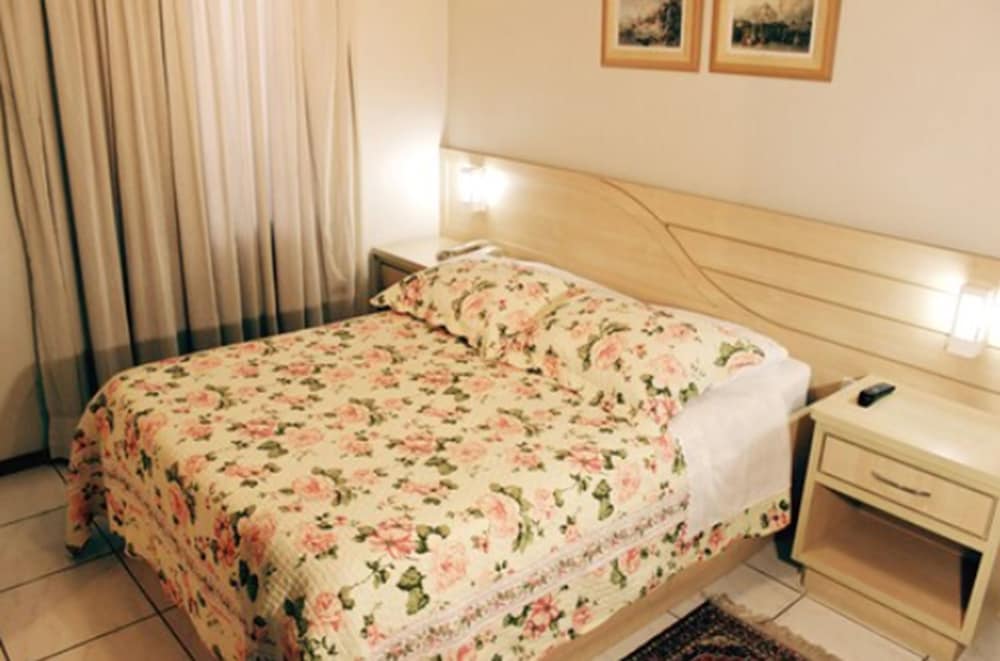HOTEL APOLO XVI 27/63