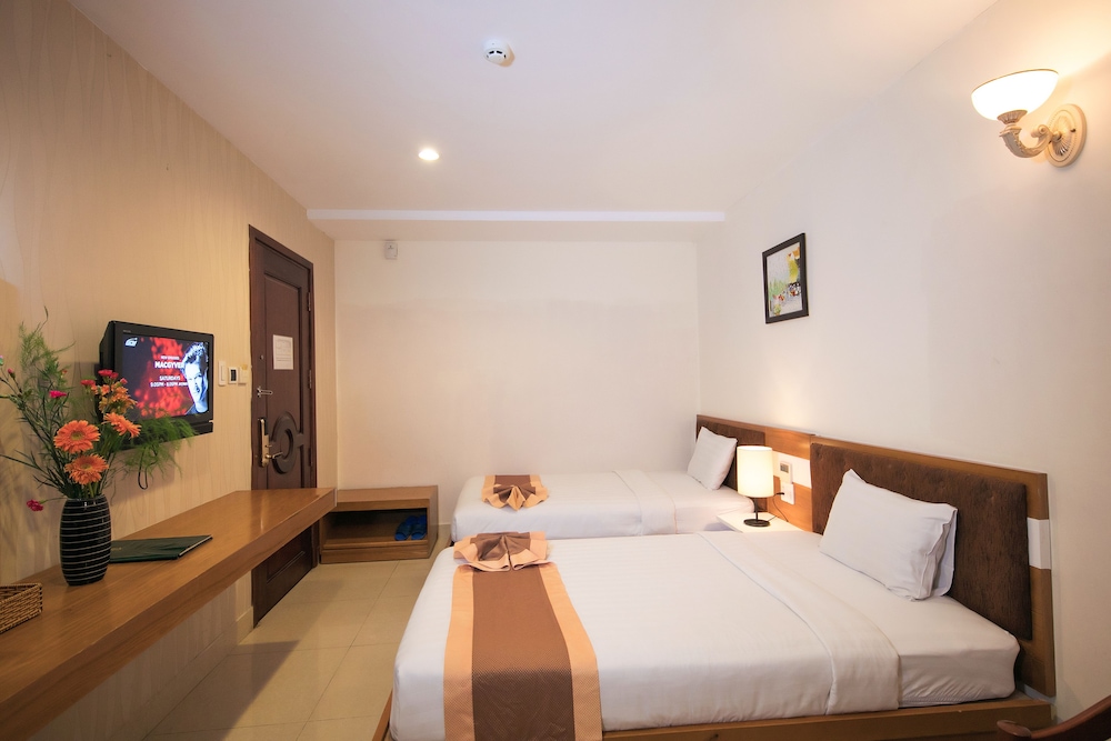 Valentine Hotel 17/50