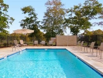 Microtel Inn & Suites By Wyndham Ozark 12/20