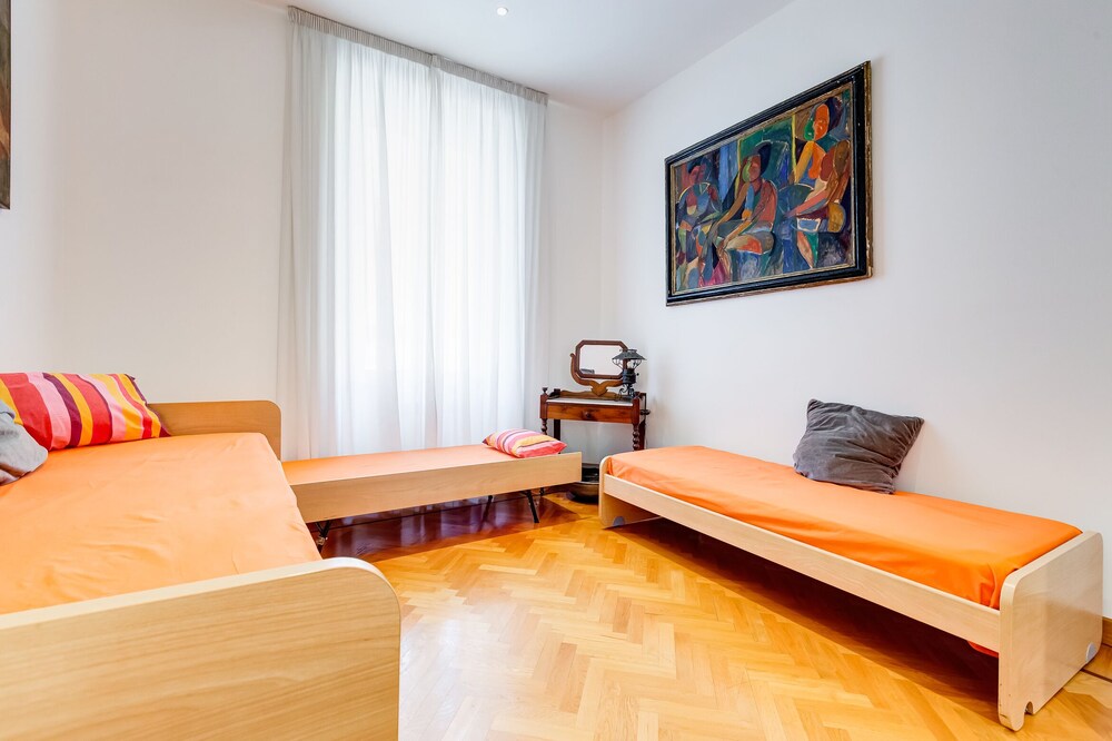 Colosseum Terrace Apartment 34/50