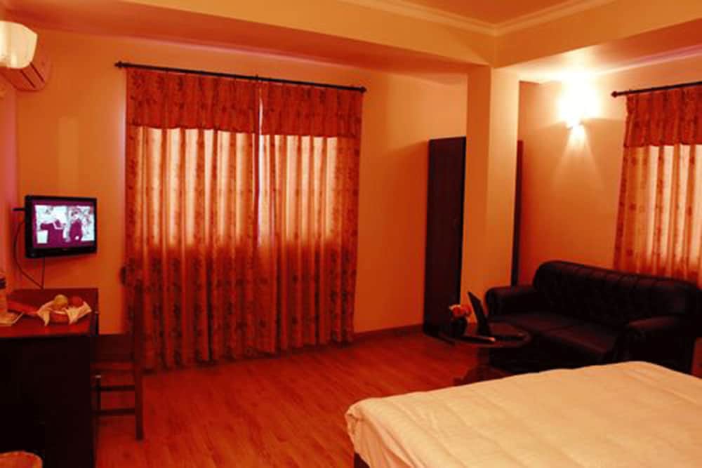 Cascade Hotel 20/33