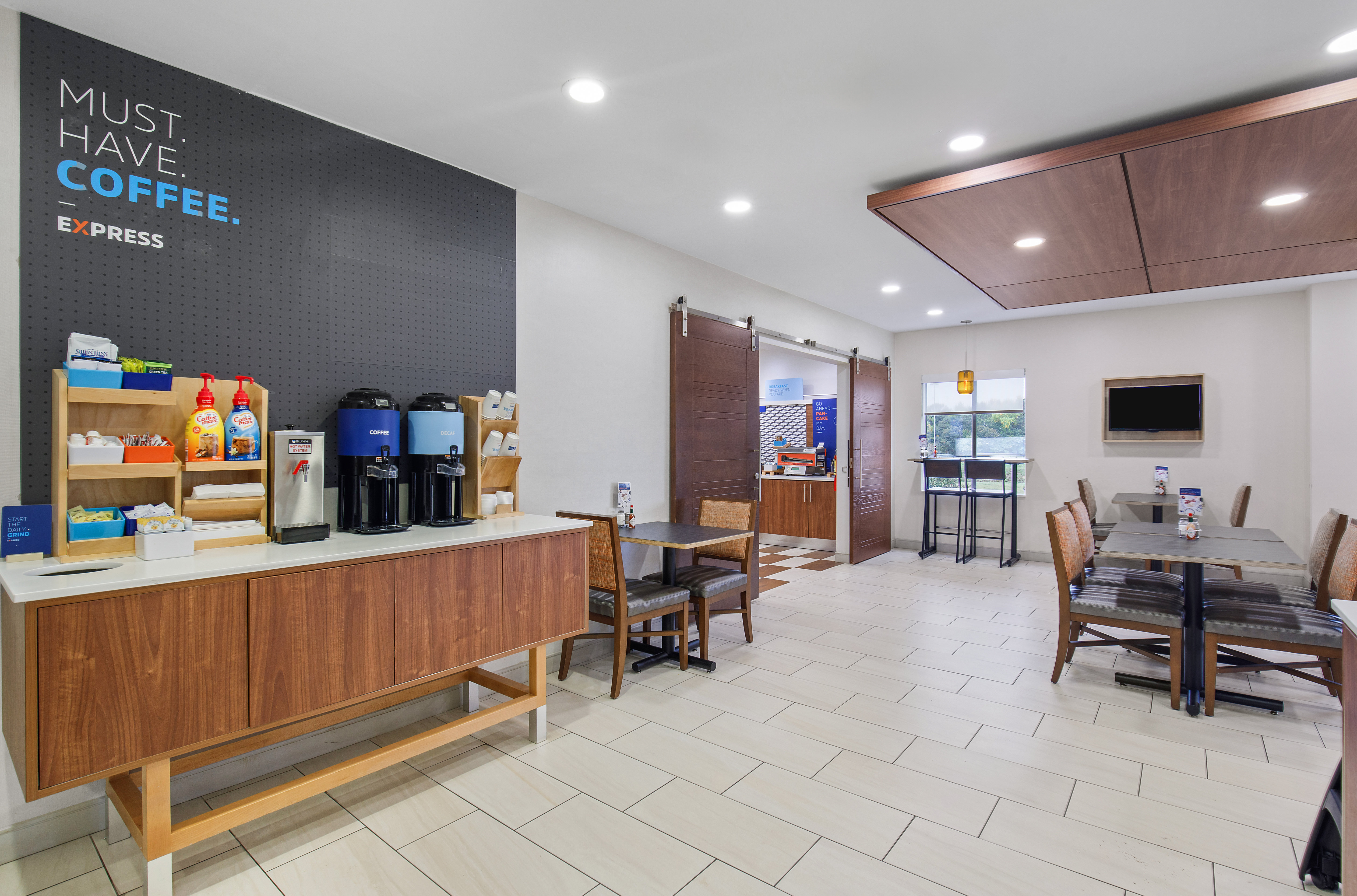Holiday Inn Express And Suites Locust Grove 25/30