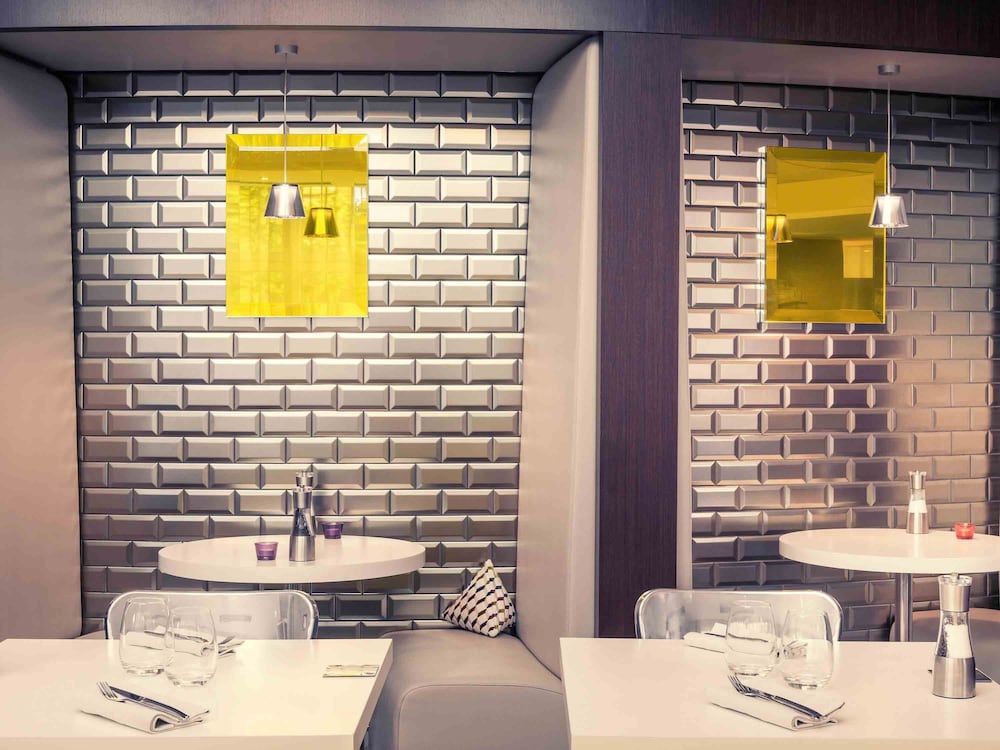 Mercure Paris Massy Gare TGV 54/76