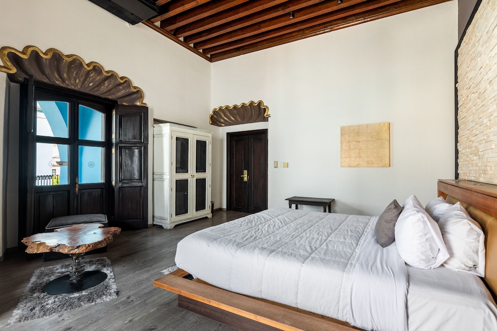 Meson de Santa Rosa Luxury Hotel 33/70