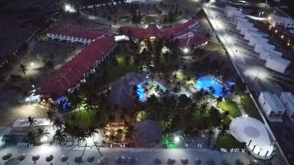 Hotel Tesoro Beach 3/50