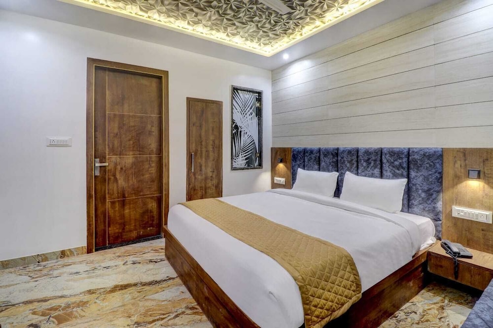 Anand Villa 19/50