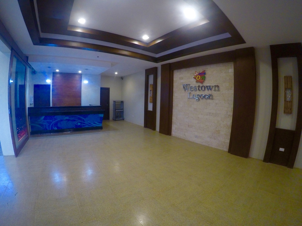 MO2 Lagoon Coron 13/61
