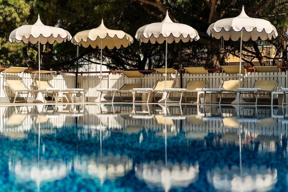 Salus Smart & Chic Hotel 28/34