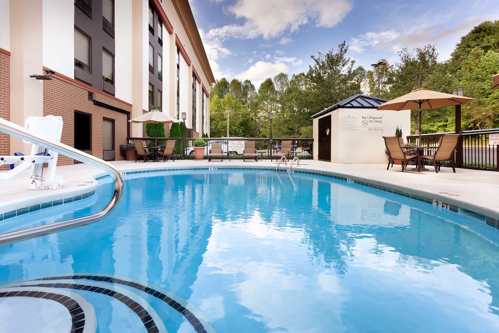 Hampton Inn Morganton 5/39