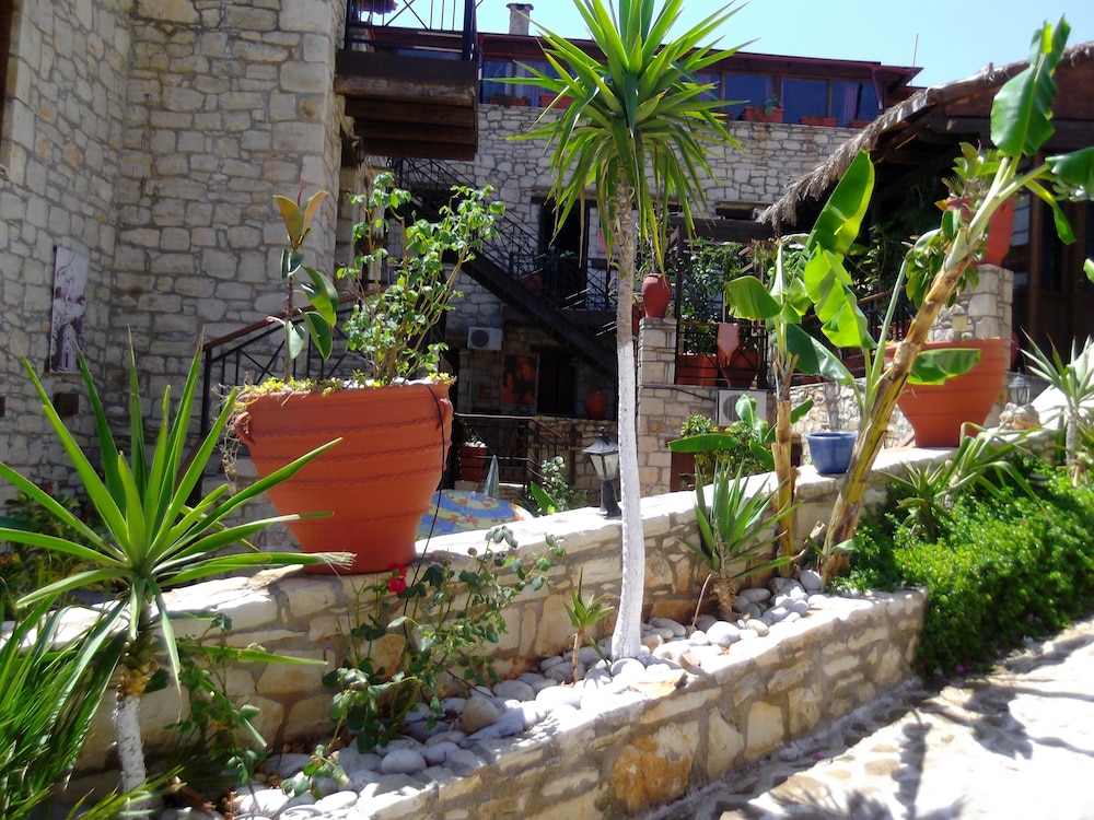 STONE VILLAGE in MYLOPOTAMOS