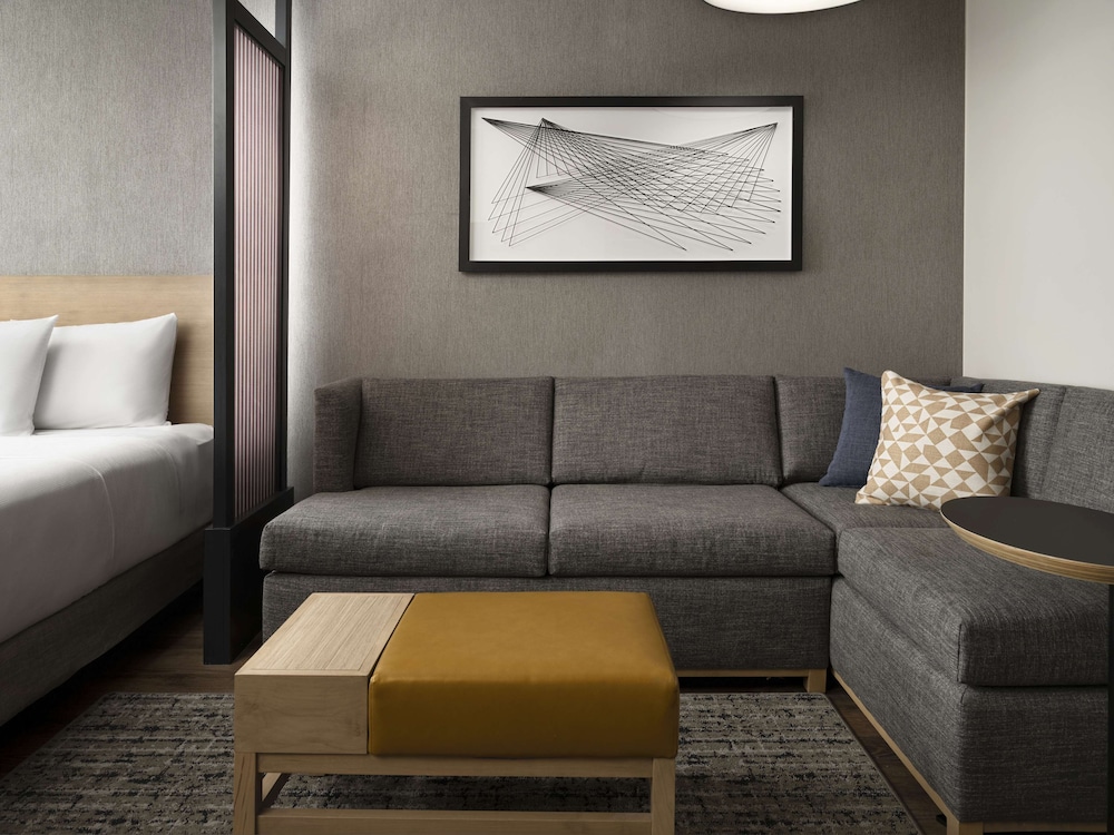 Hyatt Place Amarillo-West 17/33