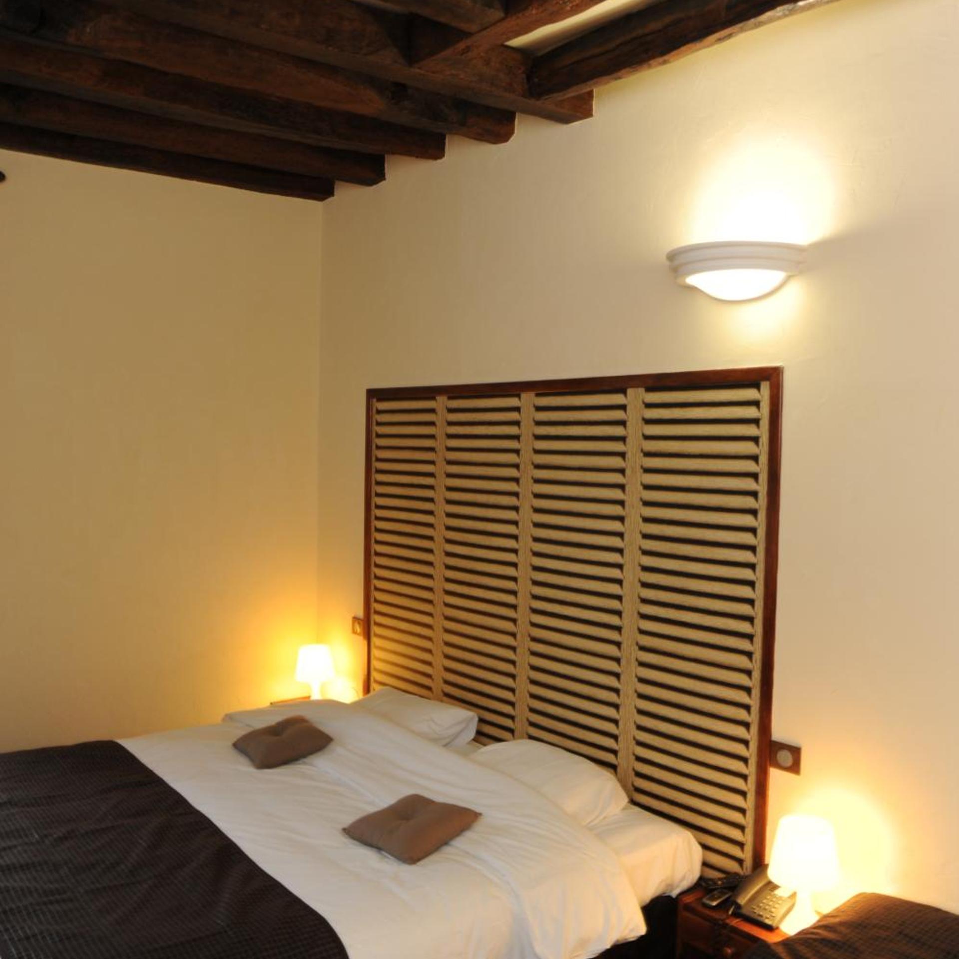 LOGIS HOTEL ECU DE FRANCE 22/45