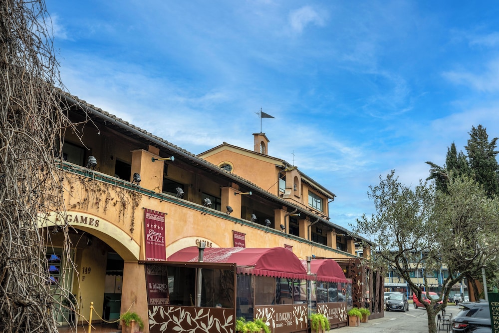 Boccaccio Hotel 6/65