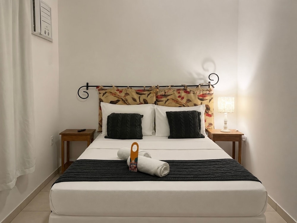 Comfort, 1 Double and 1 Single Bed